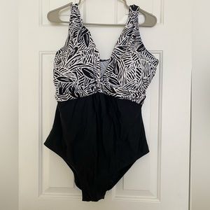 Caribbean Sun bathing suit, size 22W